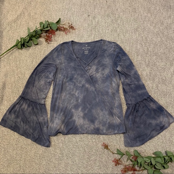 American Eagle Tie Dye Soft & Sexy Bell Sleeve Top - Picture 3 of 9